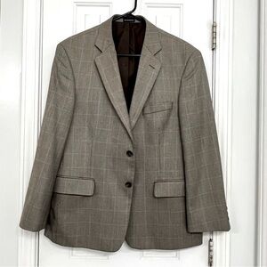 Stafford Essentials neutral windowpane plaid sports coat, 42S classic fit.